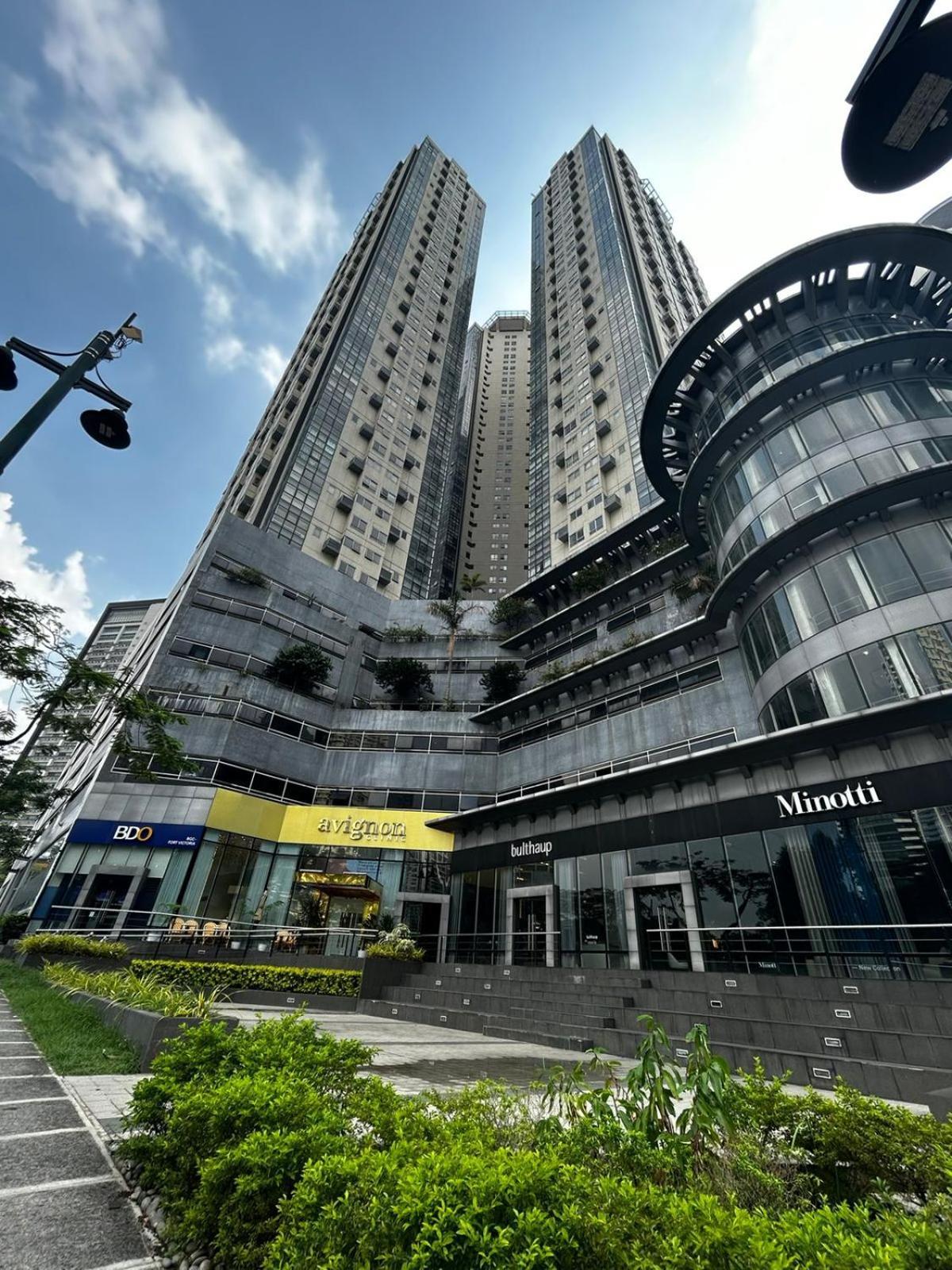 Oasis Regency @ Fort Victoria Bgc Taguig Exteriör bild