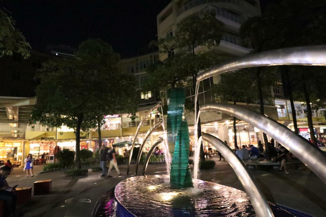 Oasis Regency @ Fort Victoria Bgc Taguig Exteriör bild